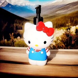 New Patriotic 4th July New Hello Kitty Soap Or Lotion Ceramic Dispenser Flag